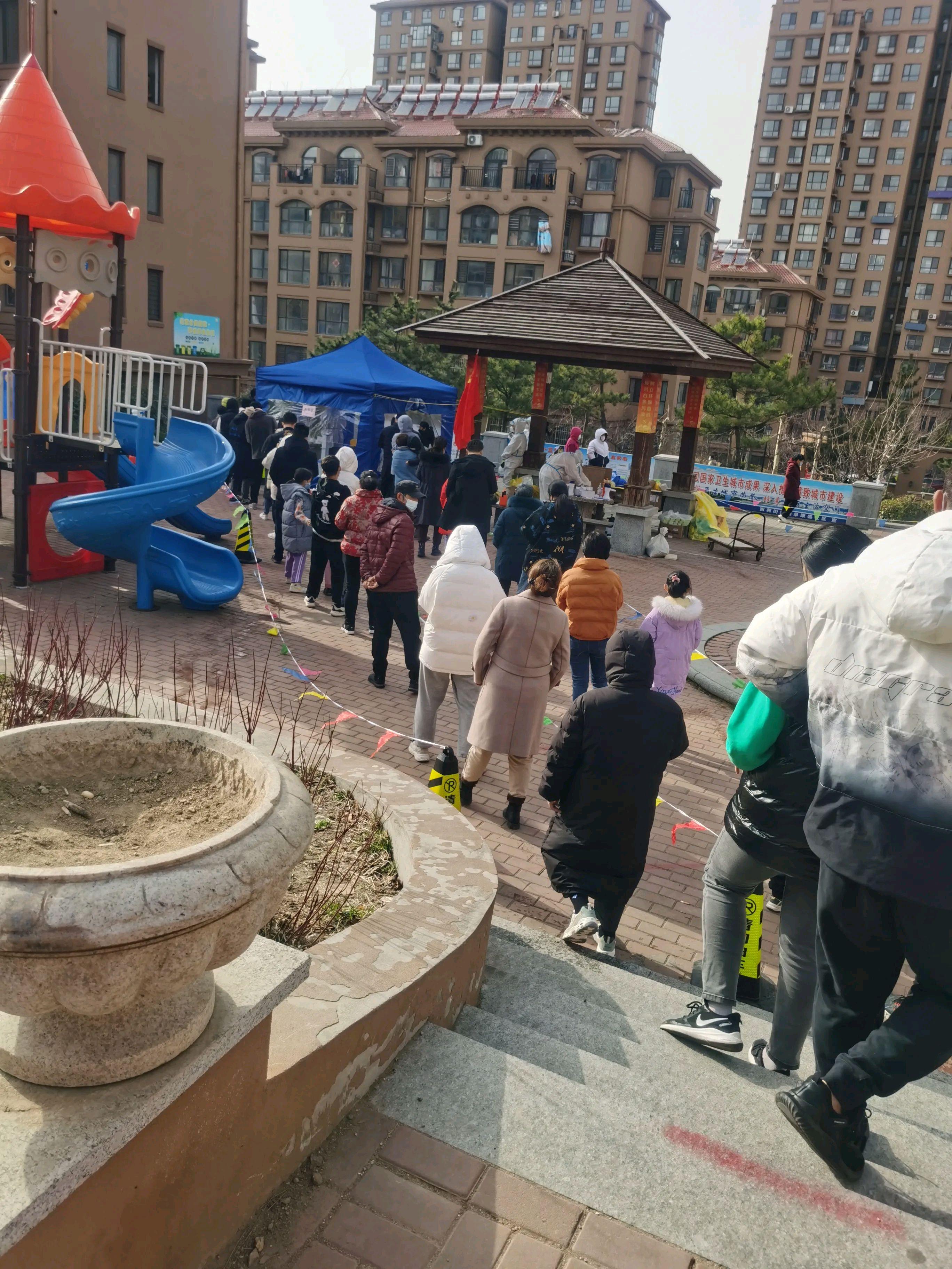 企业老总提议给自己发200万月薪