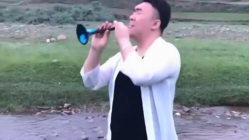 吹唢呐的那个男人叫什么揭秘吹唢呐的男人，名字背后的故事